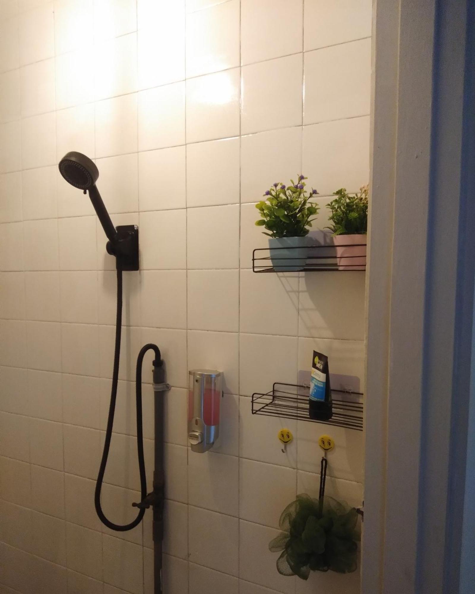 Nonee Guesthouse クアラルンプール エクステリア 写真