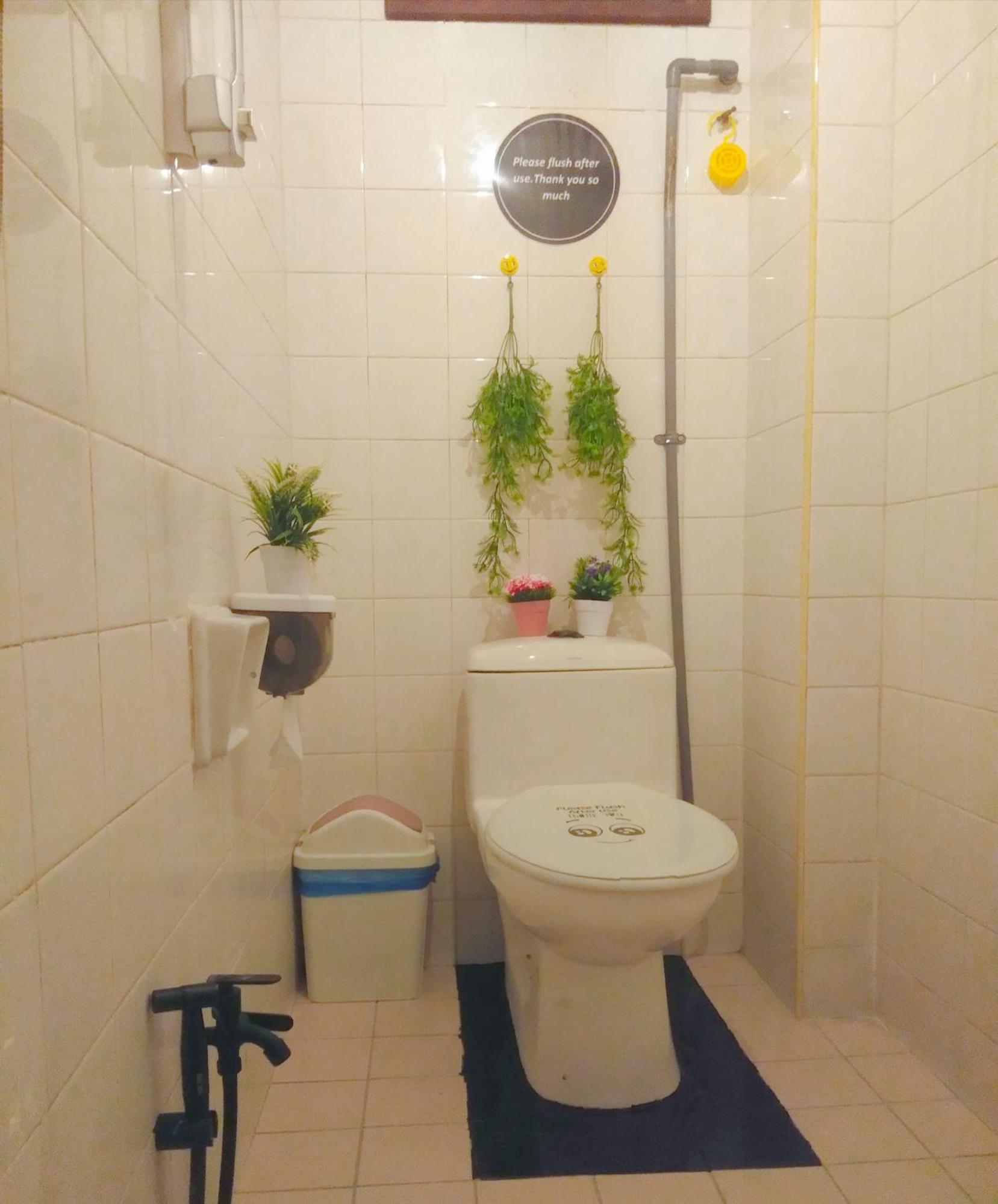 Nonee Guesthouse クアラルンプール エクステリア 写真