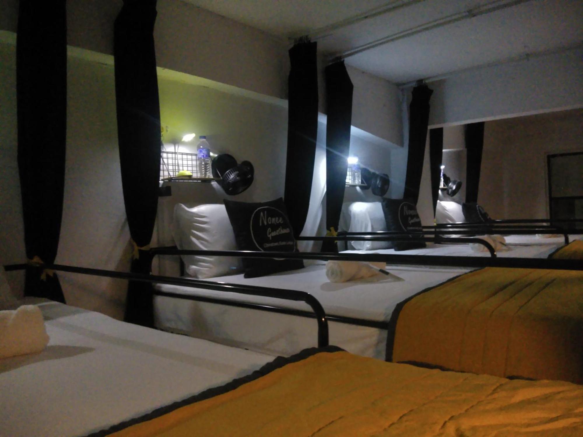 Nonee Guesthouse クアラルンプール エクステリア 写真